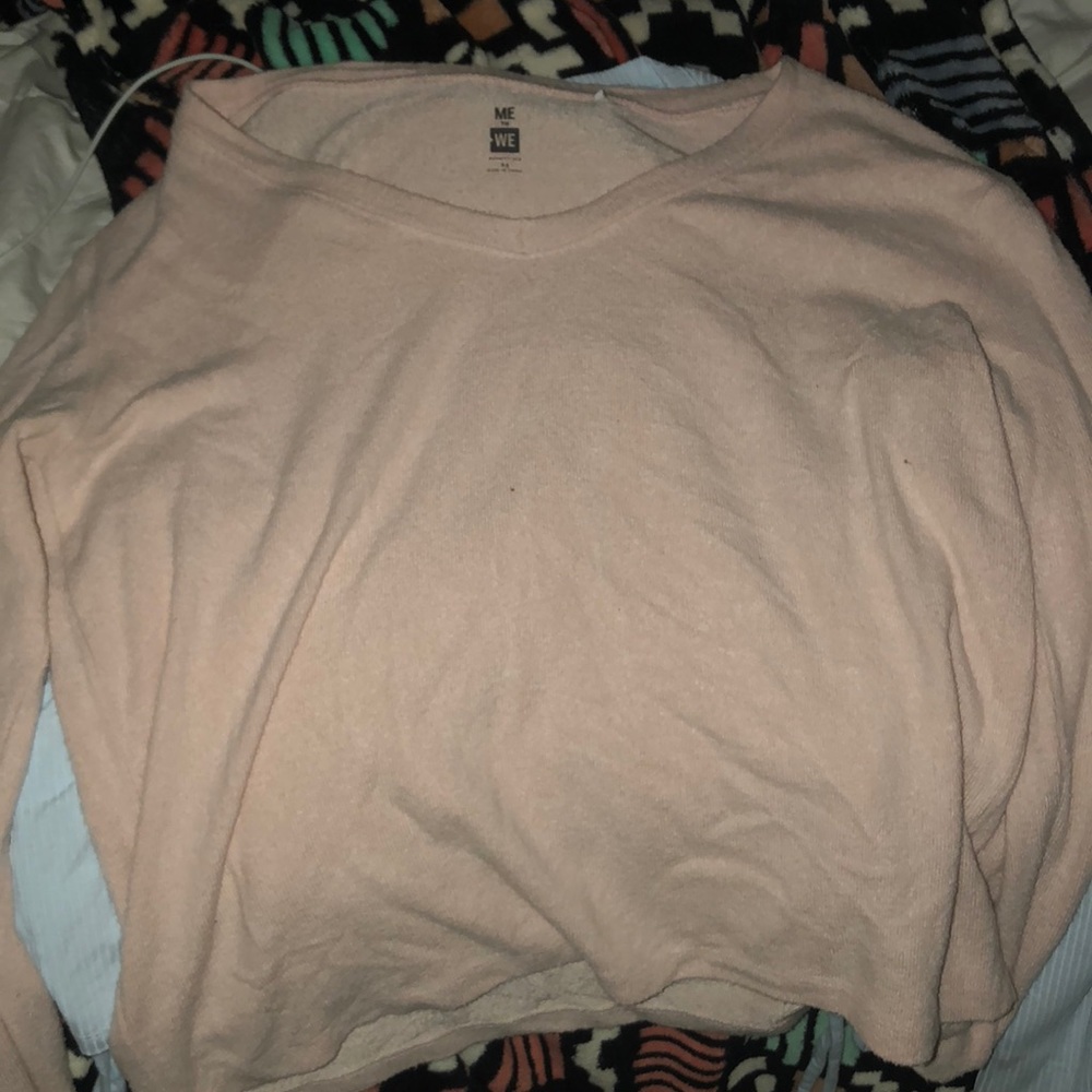 pink sweater